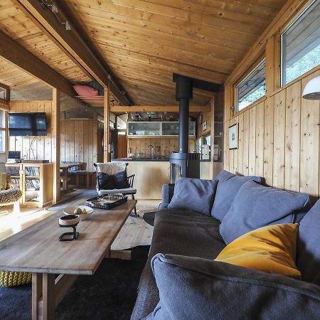 Lovely Cabin In The Capital Area With Hot Tube ハフナルフィヨルズゥル エクステリア 写真
