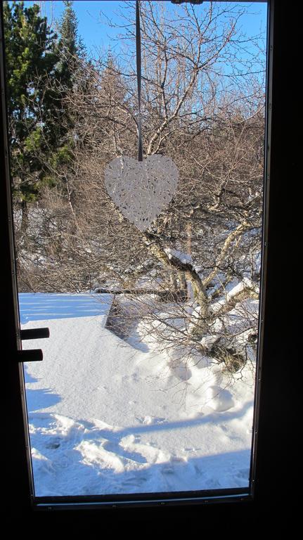 Lovely Cabin In The Capital Area With Hot Tube ハフナルフィヨルズゥル エクステリア 写真