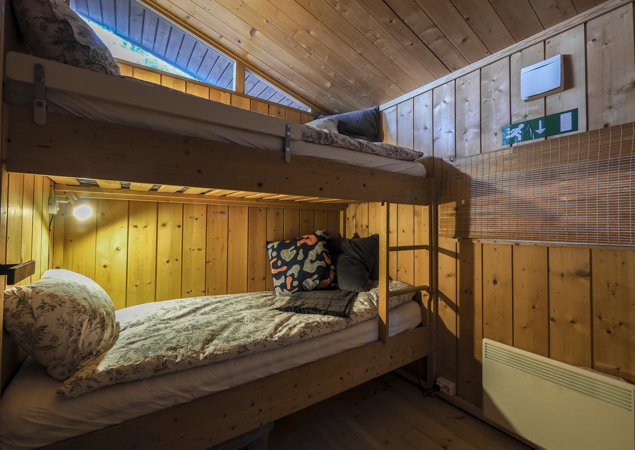 Lovely Cabin In The Capital Area With Hot Tube ハフナルフィヨルズゥル エクステリア 写真